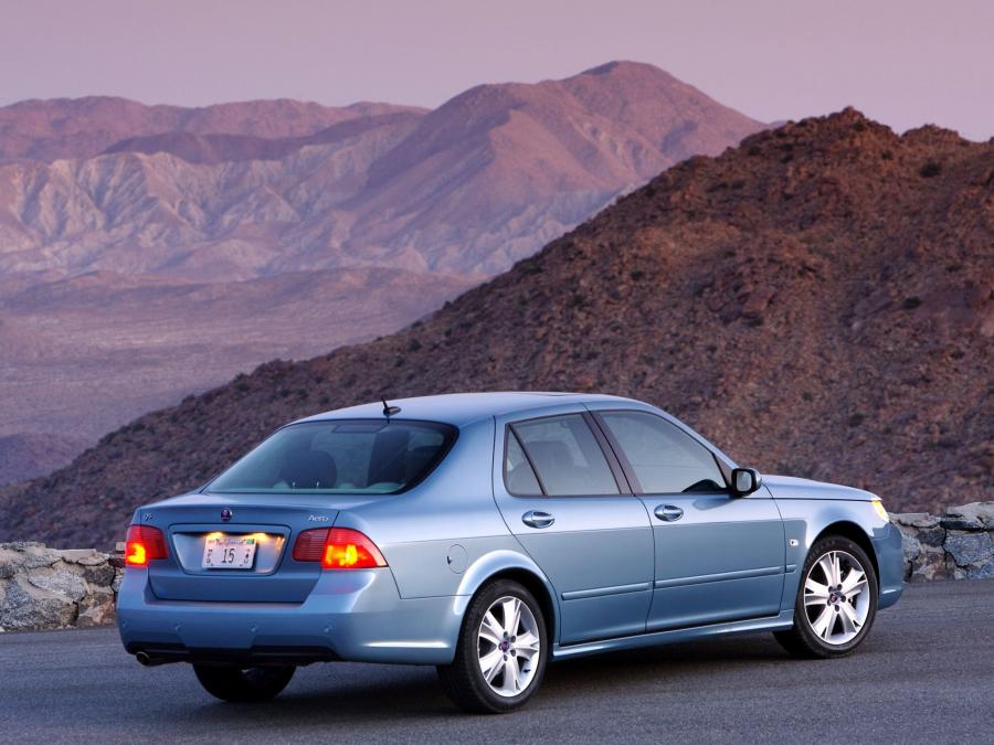  Saab 9-5 Aero Sedan 2005 года  (US) (фото 8 из 16)
